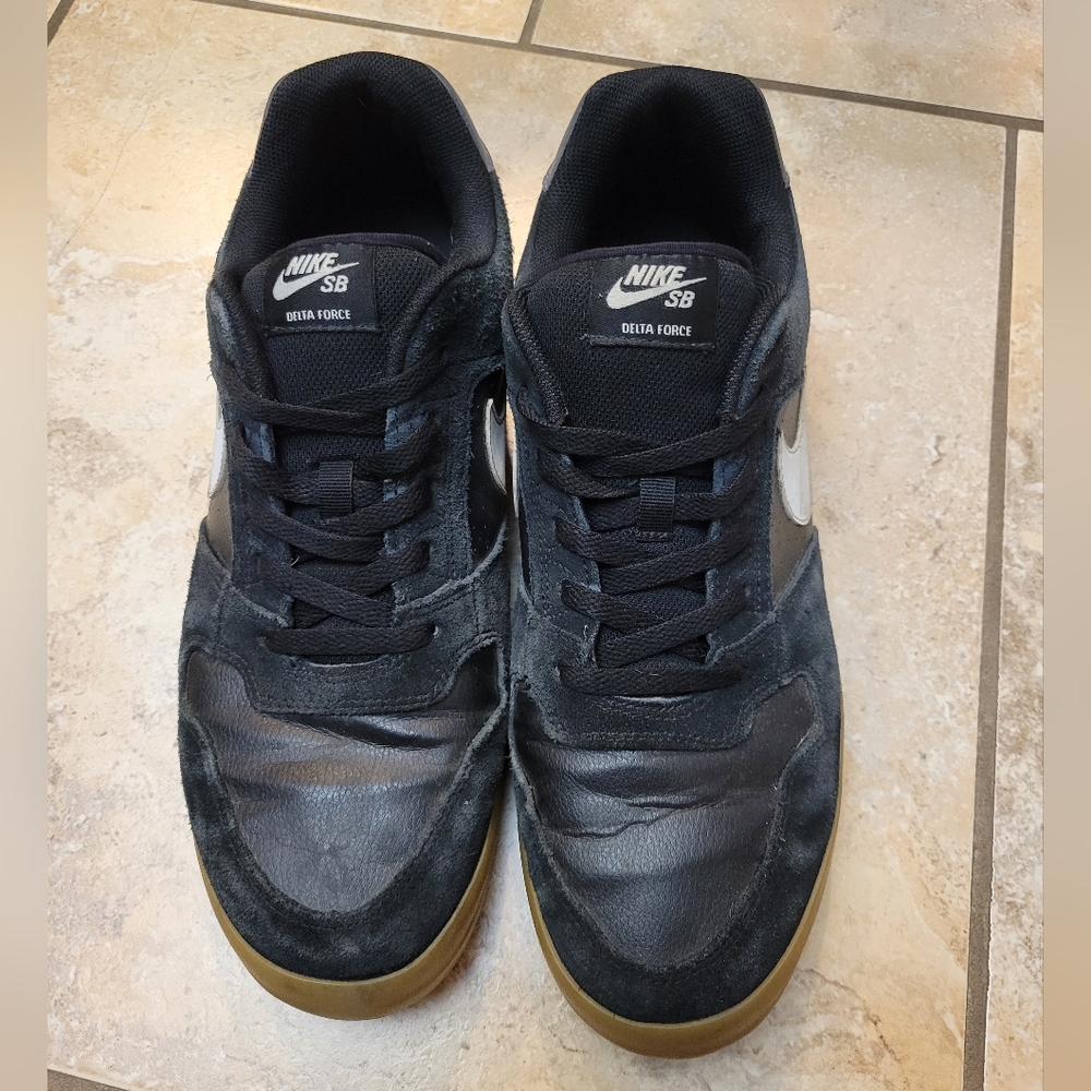 Men's Nike SB Delta Force